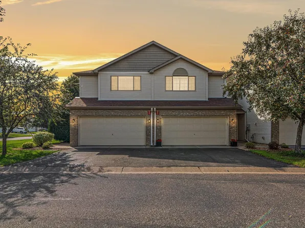211 Stallion Ln, Lino Lakes, MN 55014