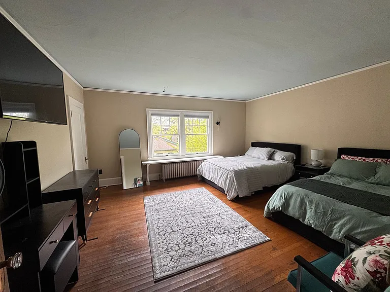 526 Main St — Photo 8