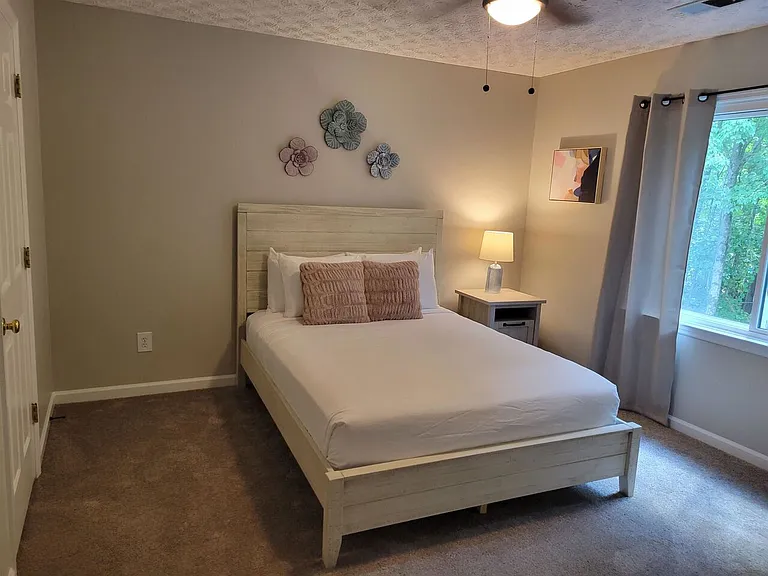 1356 Velvet Creek Gln SW — Photo 14