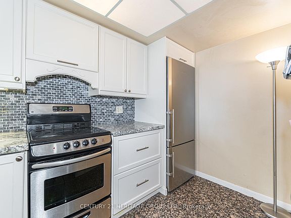 4th image of 10 Torresdale Ave #910