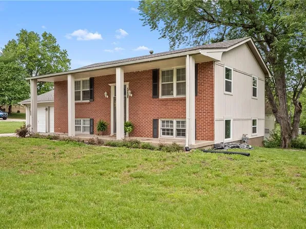 5228 Lakewood St, Kansas City, KS 66106