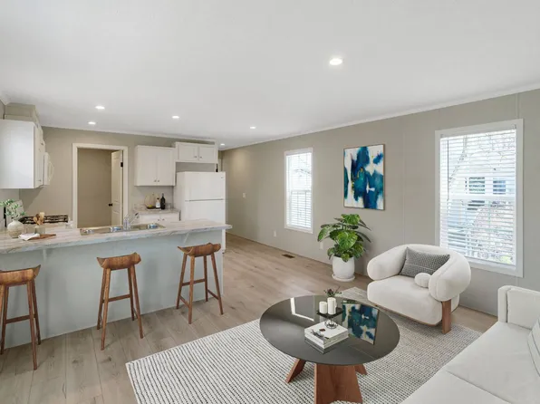 22024 Castelle #156, Romulus, MI 48174