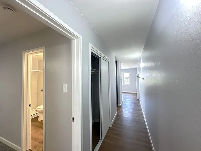 2500 Dana St — Photo 63
