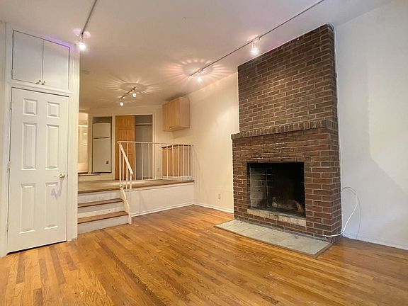 2nd image of 321 E 92nd St #2BB