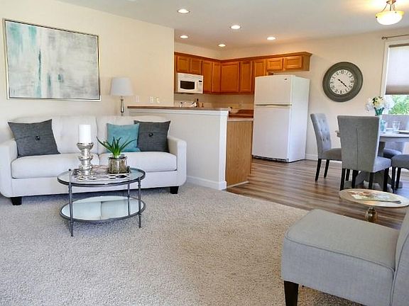 2nd image of 3017 N Molleck Dr