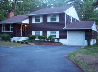 27 Mohawk Trl, Medford Lakes, NJ 08055