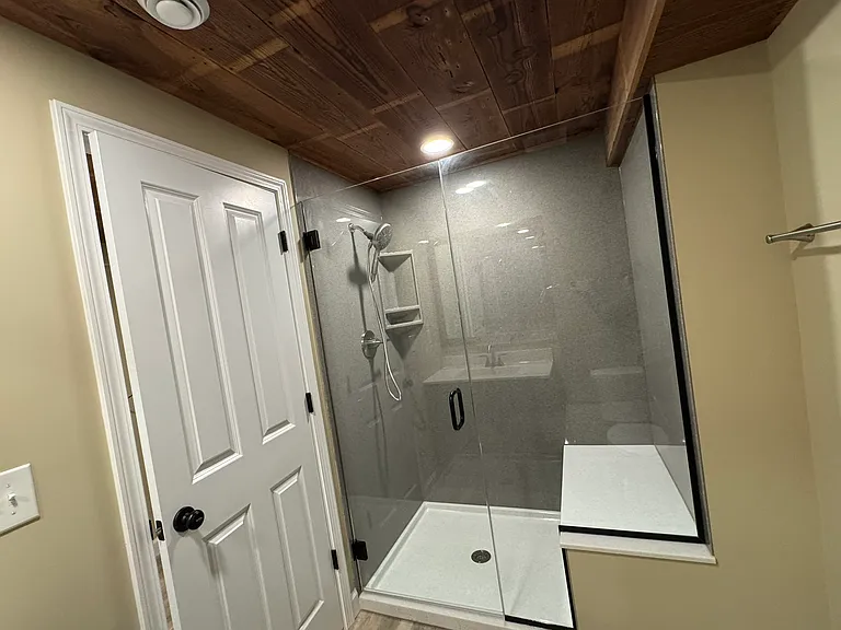 1113 E 3rd St #900 — Photo 10