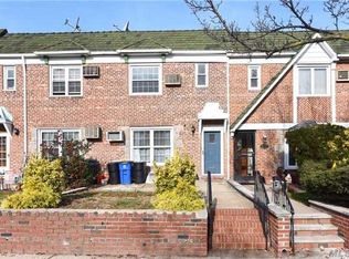 8243 61st Rd, Middle Village, NY 11379