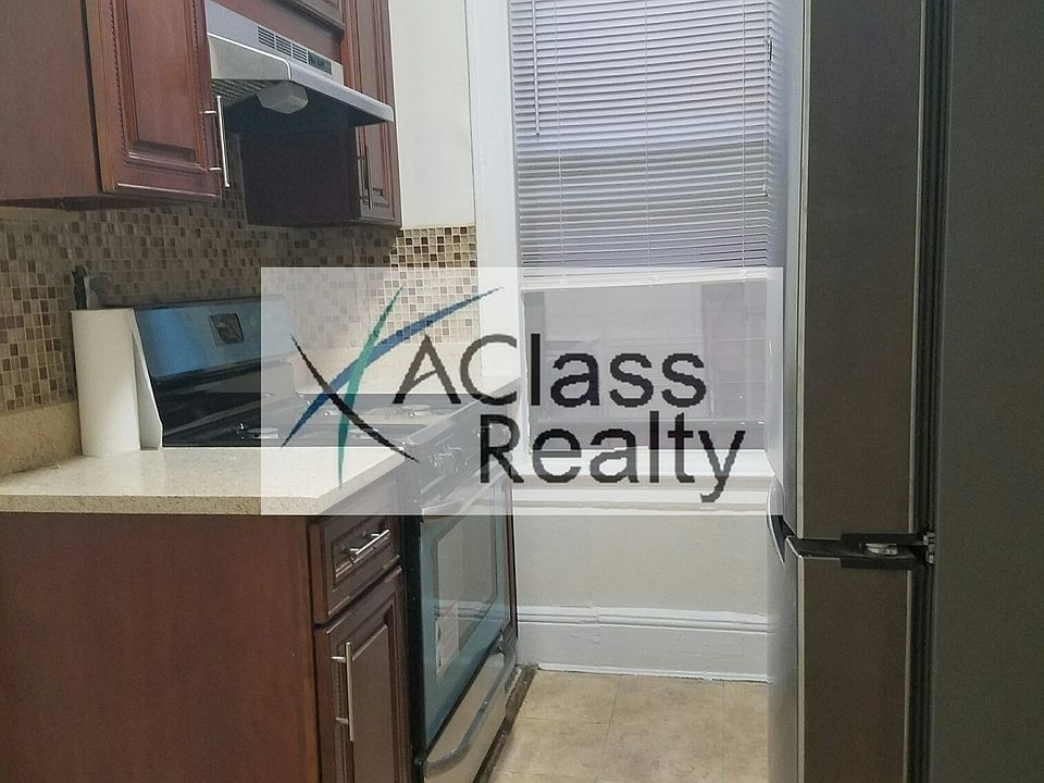 1st image of 2130 41st St