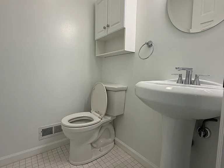 337 E Millbrook Rd — Photo 11
