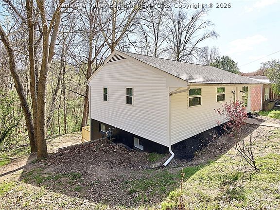 3rd image of 645 Westview Ave