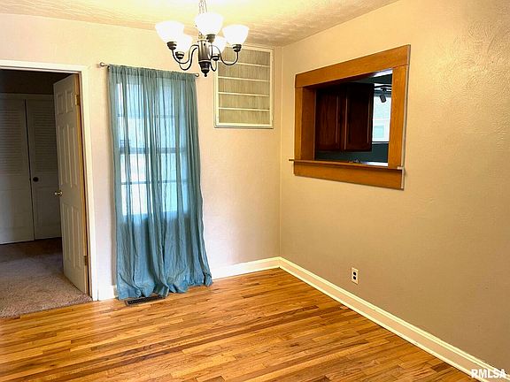 2nd image of 205 S Travelstead Ln