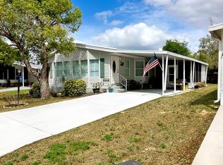 101 Buccaneer Dr #359, Leesburg, FL 34788
