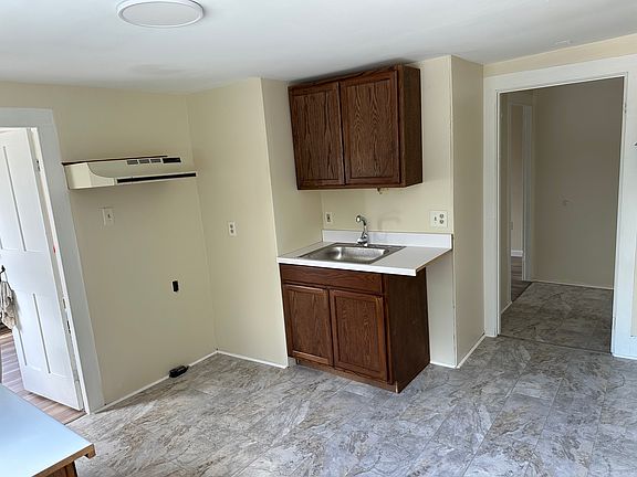 4th image of 31 East St #4