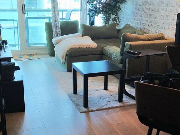 4th image of 30 Grand Trunk Cres #30
