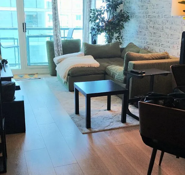 30 Grand Trunk Cres #30 — Photo 4