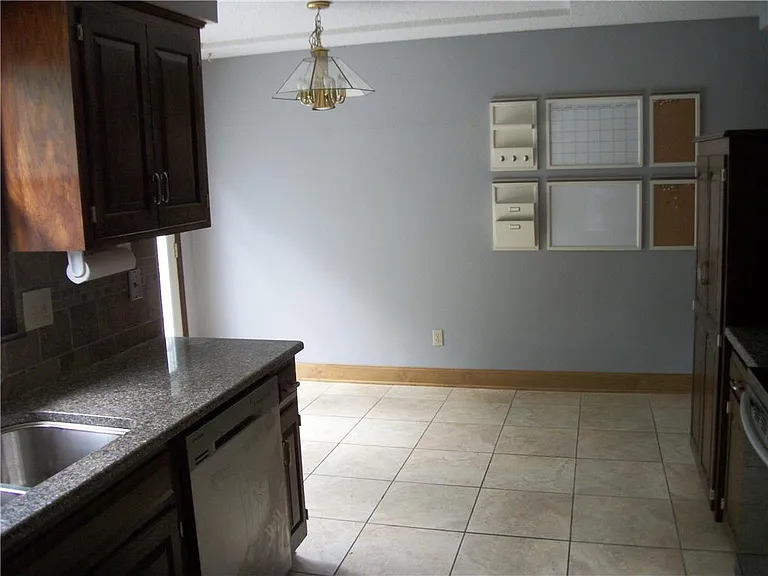9307 Greenway Ln — Photo 9