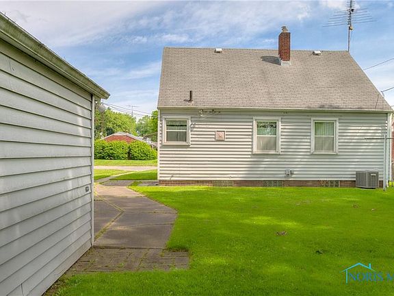 4th image of 301 Northdale Dr