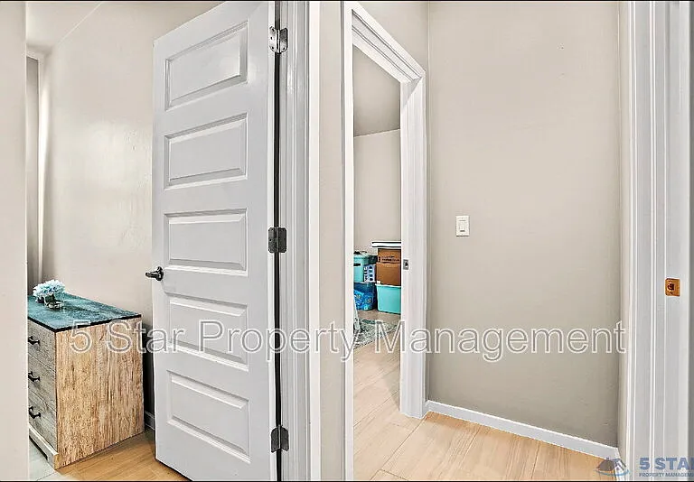 12612 Dorchester Ave — Photo 7
