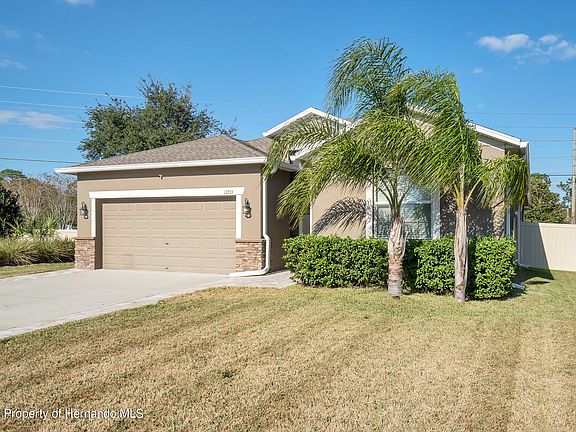 2nd image of 13733 Newport Shores Dr