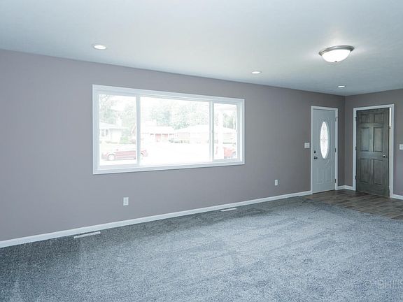 249 S 21st St-105