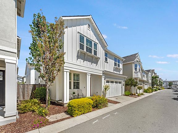 3rd image of 8459 Peninsula Way