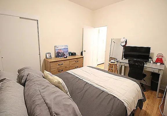5th image of 1391 2nd Ave APT 4B