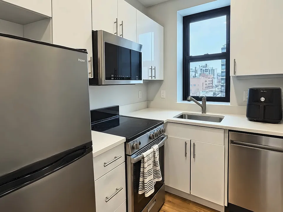 833 Beacon St #5B