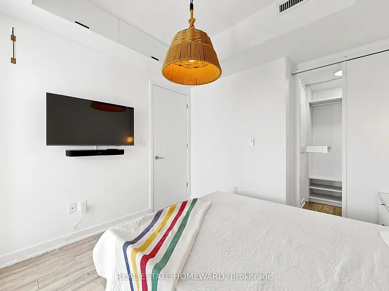 106 Dovercourt Rd #706 — Photo 17
