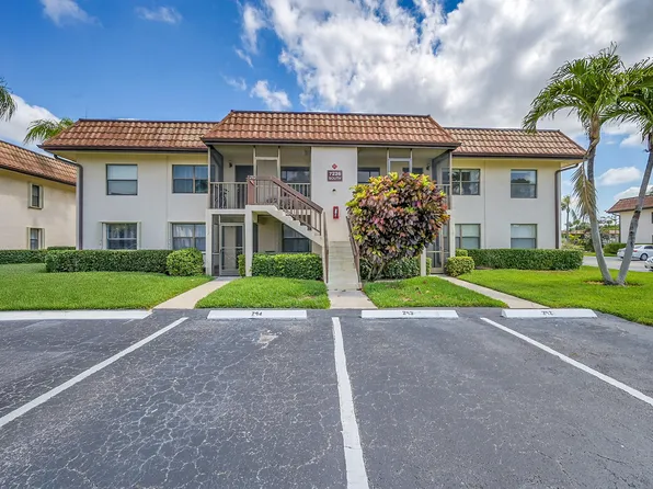 7226 Golf Colony 201 Court, Lake Worth, FL 33467