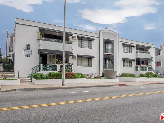 2nd image of 1020 N Crescent Heights Blvd