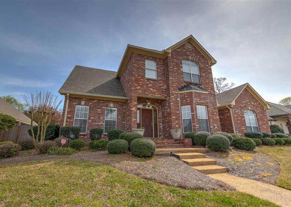 1st image of 177 Woodlands Glen Cir