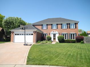 1380 N Justin Ct, Addison, IL 60101