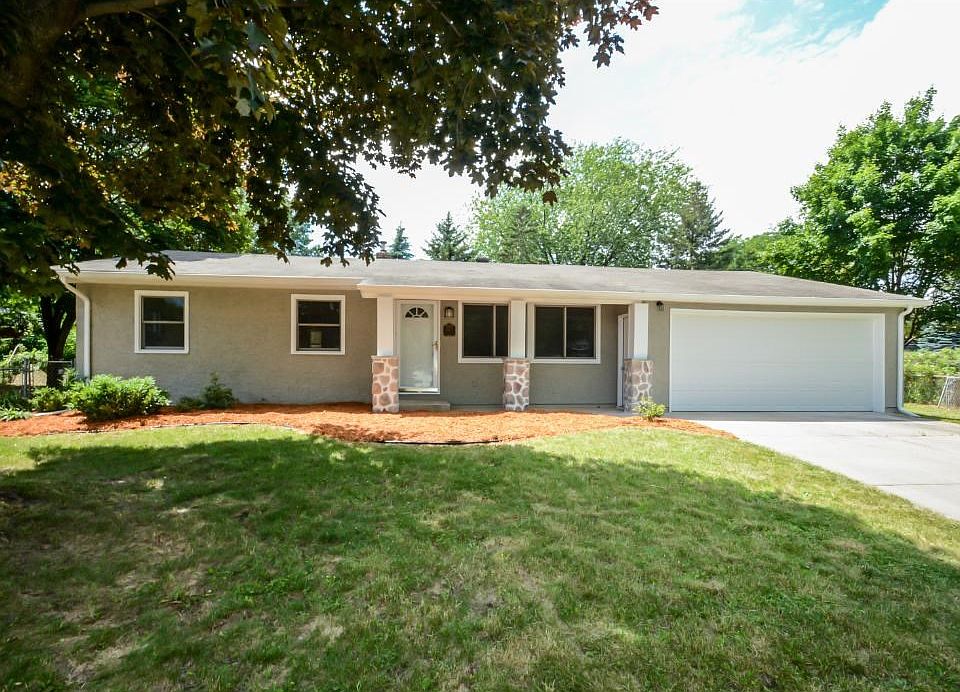 1st image of 3655 Glen Oaks Ct