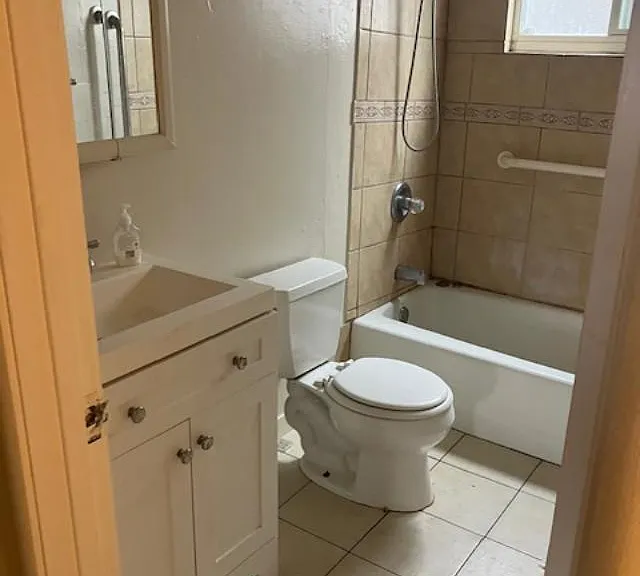 6524 Gladys Ave — Photo 4