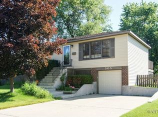 505 S Cedarcrest Dr, Schaumburg, IL 60193