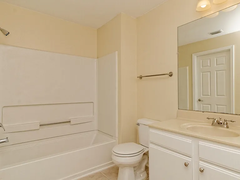 380 Marshland Rd #D28 — Photo 9