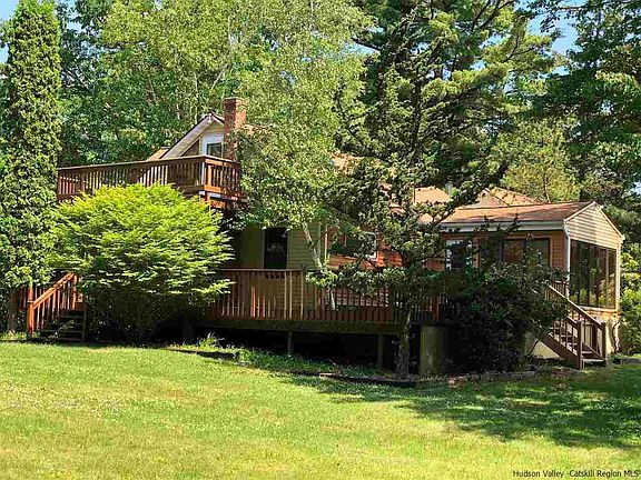 4th image of 714 W Saugerties Woodstock Rd