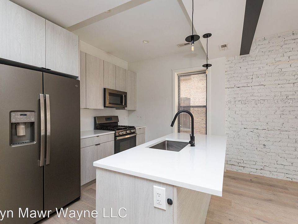 1st image of 1336 W Bryn Mawr Ave #3R