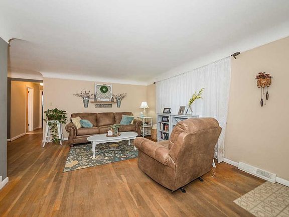 2nd image of 1383 Teal Ct