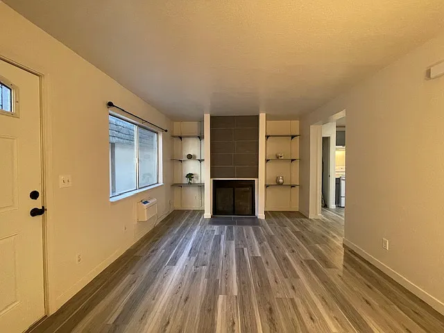 11 N Liberty St #11 — Photo 4