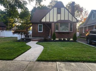 2544 Washington Ave, Oceanside, NY 11572