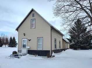 301 3rd Ave SE, Grand Marais, MN 56721