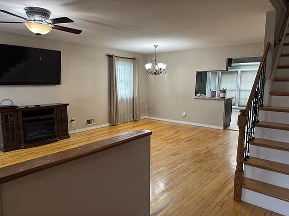 3rd image of 476 Cortelyou Ave #1