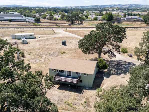 335 Phillips Rd, Templeton, CA 93465