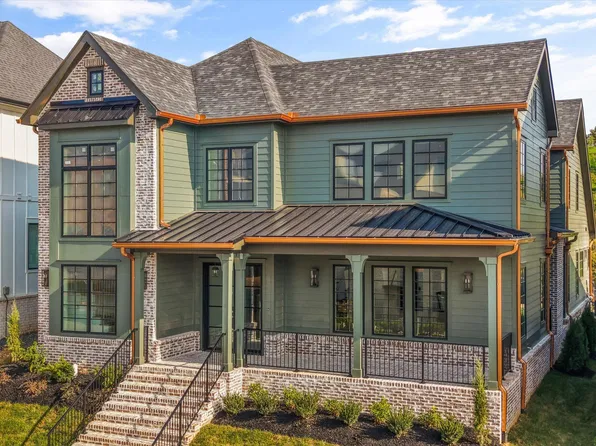 9824 Clingmans Dome Dr, Knoxville, TN 37922