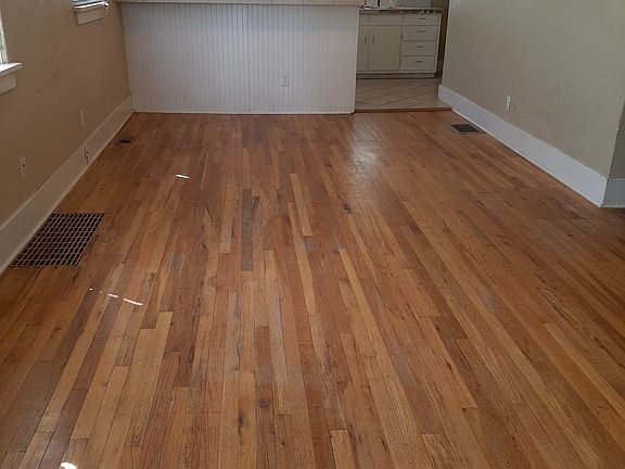 2nd image of 820 21st St #11b840530