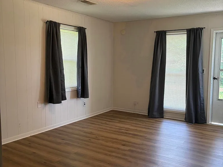 3521 Horn Lake Rd S — Photo 3