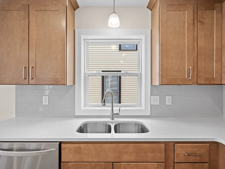820 26th Ave NE #1 — Photo 5