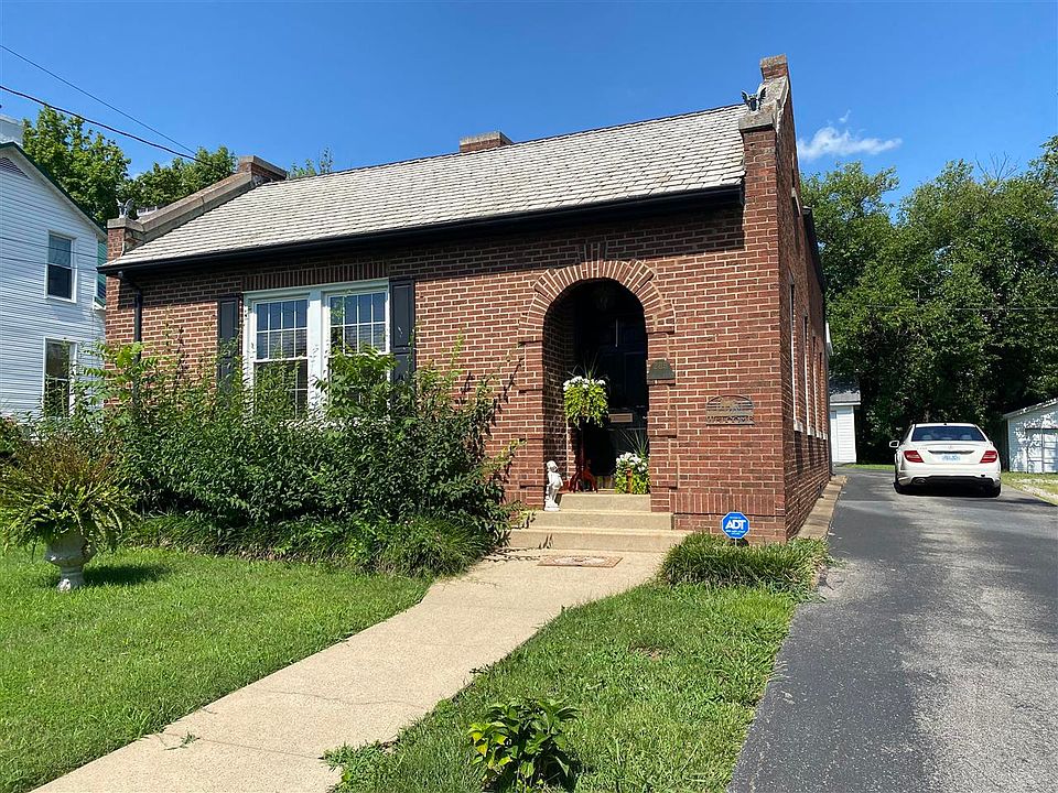 208 N Main St, Greenville, KY 42345 Zillow